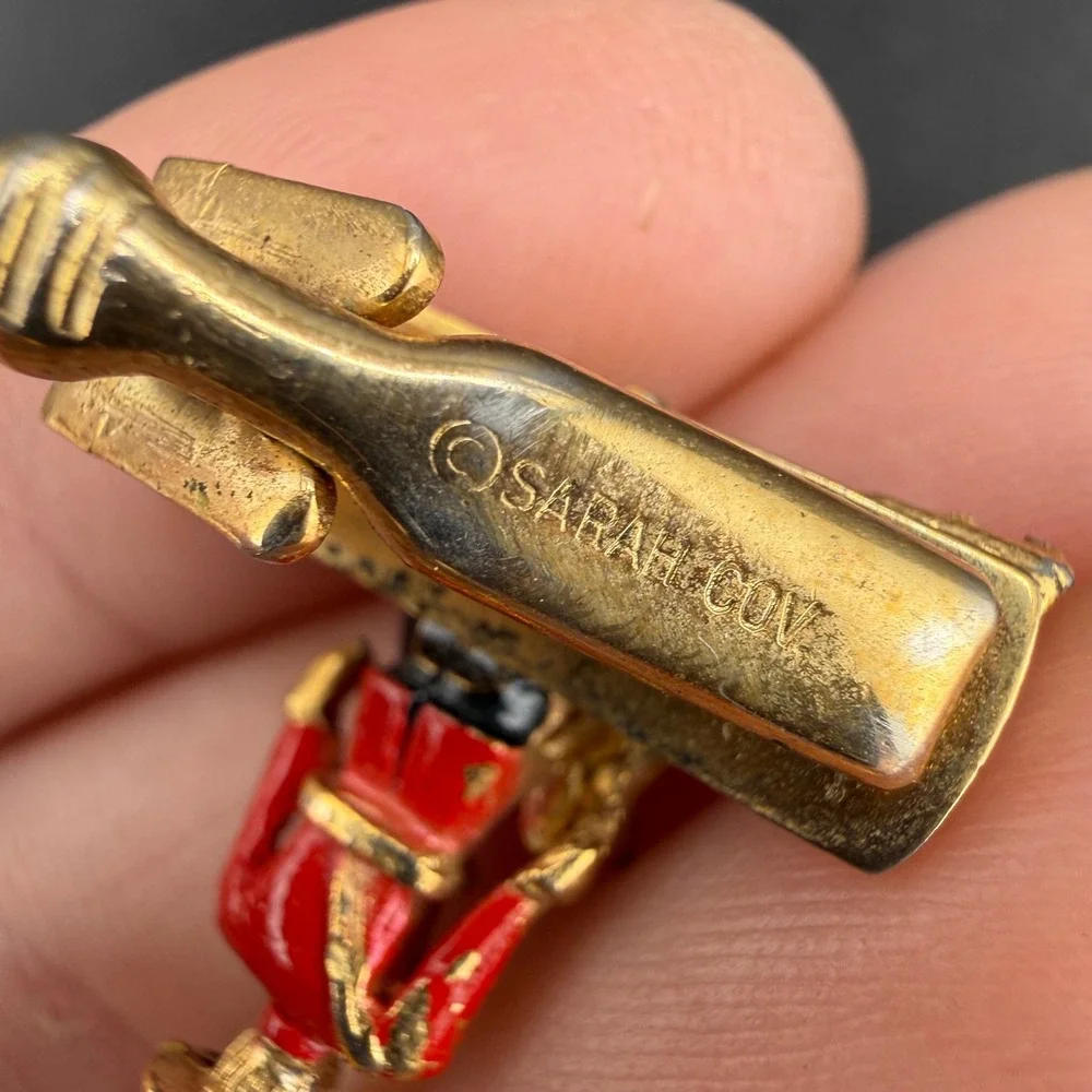 Vintage Sarah Coventry Tie Clip Gold Red RCMP Mountie Dog Figural Enamel